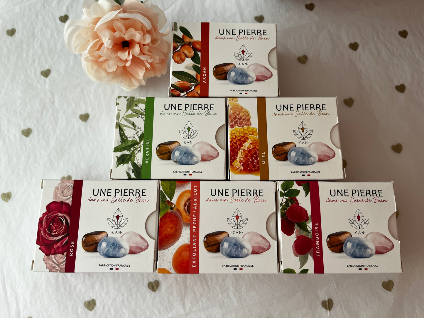 Savon Artisanal avec Pierre Naturelle : 99% Ingrédients Naturels