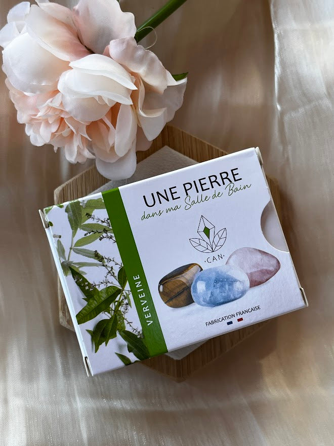 Savon Artisanal avec Pierre Naturelle : 99% Ingrédients Naturels