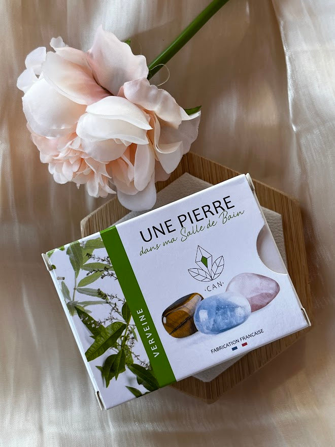 Savon Artisanal avec Pierre Naturelle : 99% Ingrédients Naturels