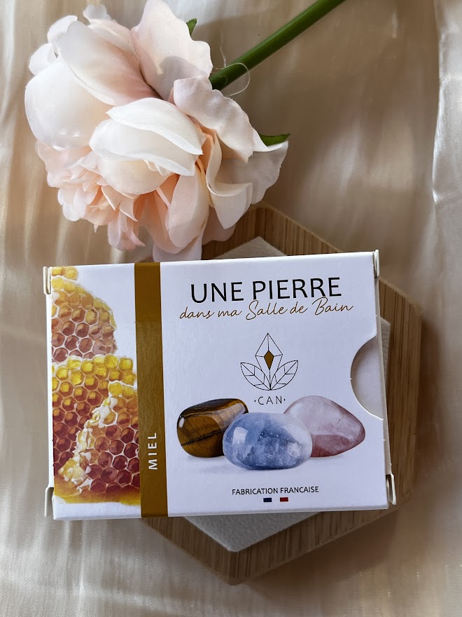 Savon Artisanal avec Pierre Naturelle : 99% Ingrédients Naturels