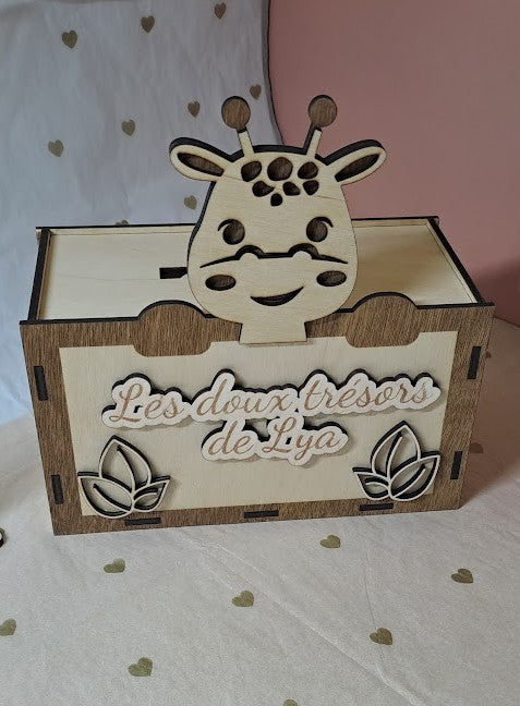 Tirelire Girafe en bois personnalisée : Prénom gravé