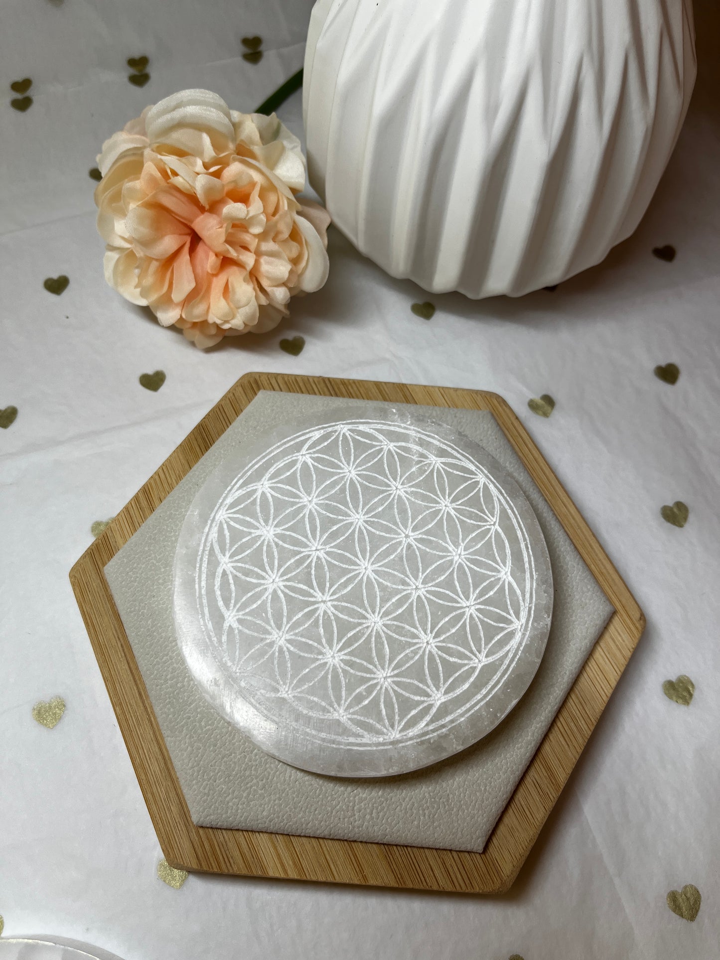 Plaque en Sélénite Fleur de Vie ( 10cm) : Purification & Rechargement