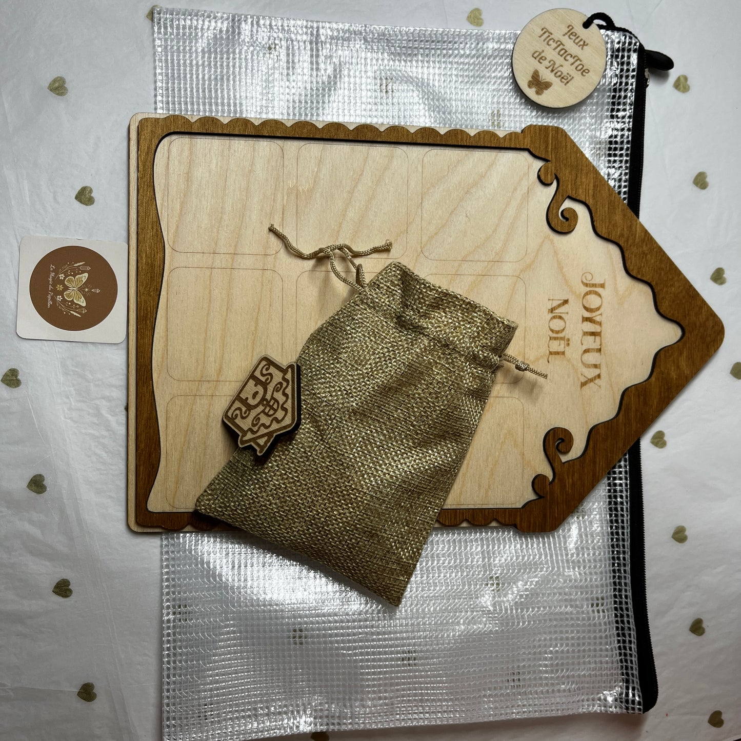 Morpion de Noël en bois gravé et personnalisable