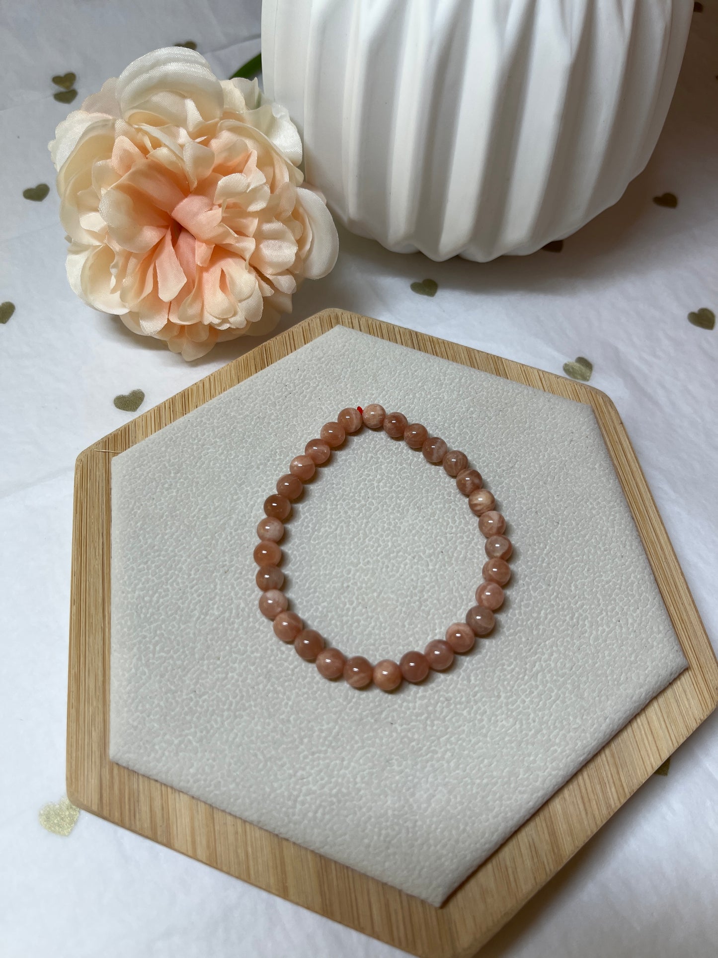 Bracelet en Pierre de Lune Rose (6 mm) : Douceur & Harmonie pour Mamans et Futures Mamans