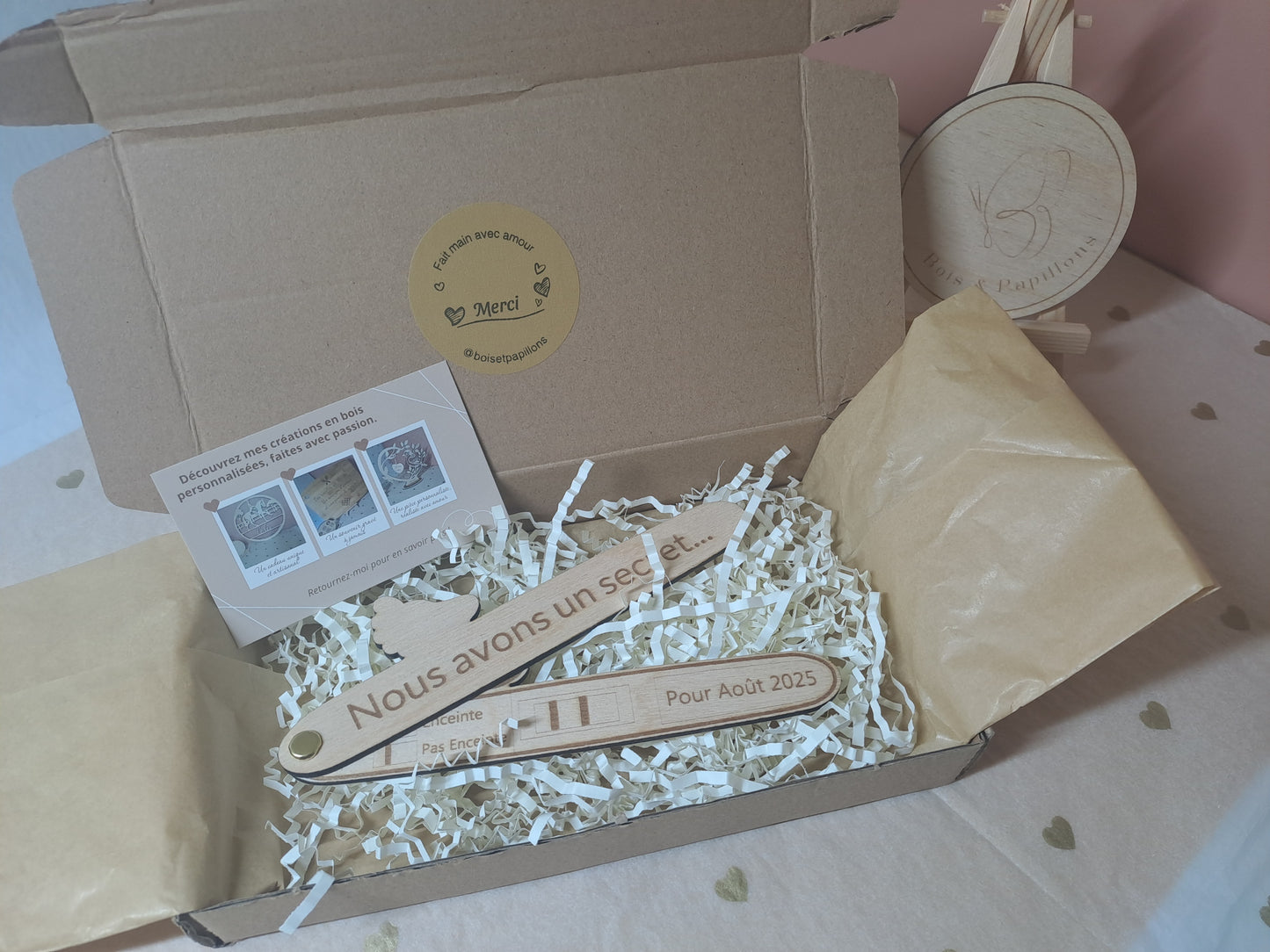 Test de grossesse en bois personnalisé - Annonce grossesse