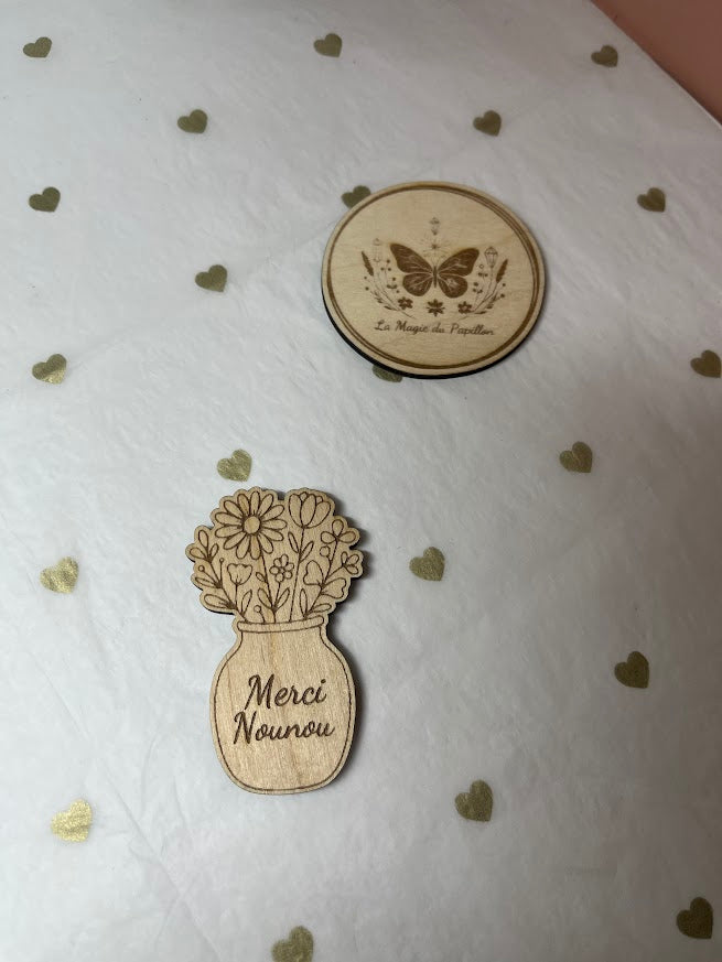 Aimant en bois gravé personnalisé