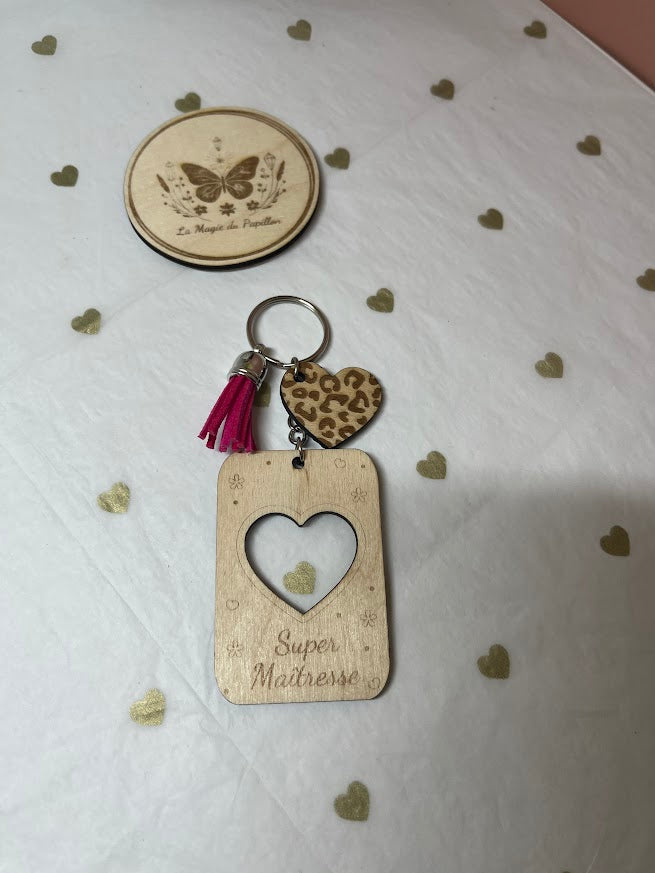 Porte-clés en bois gravé personnalisé