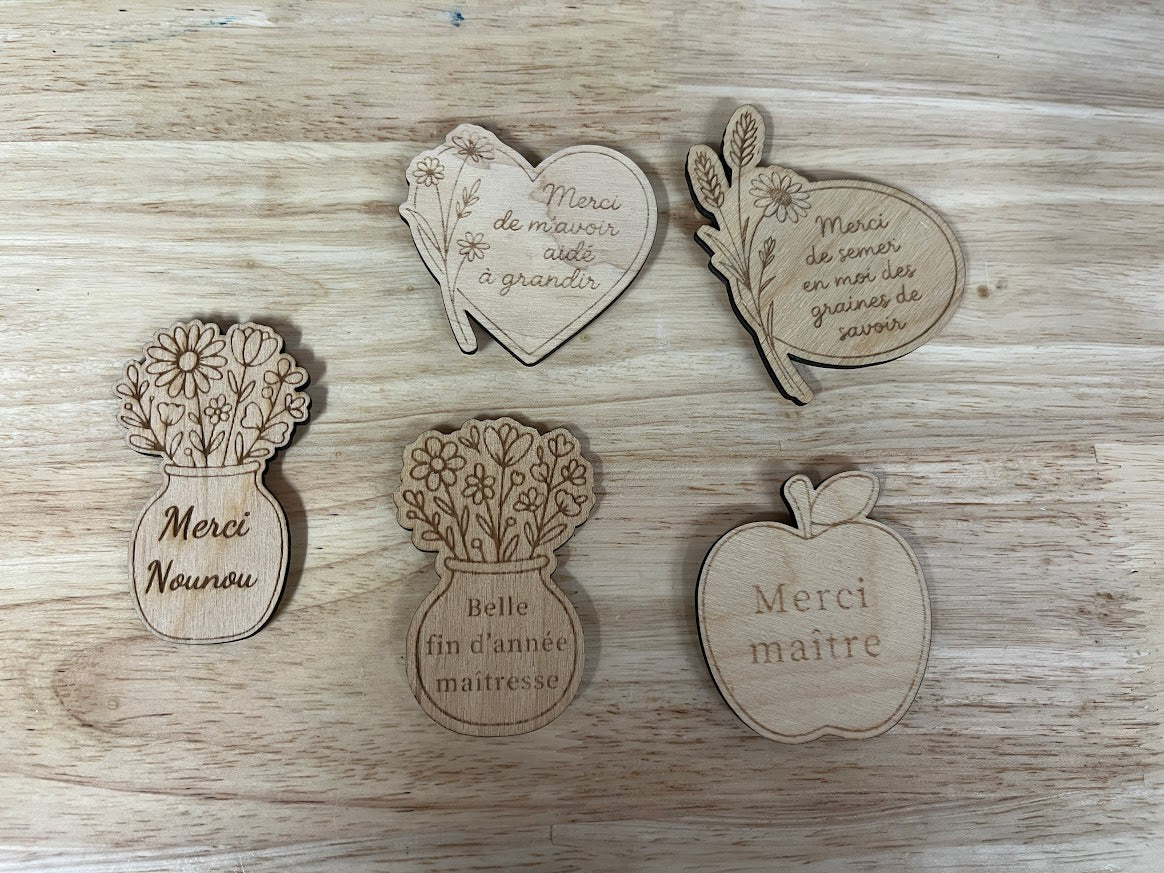 Aimant en bois gravé personnalisé