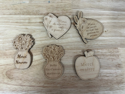 Aimant en bois gravé personnalisé