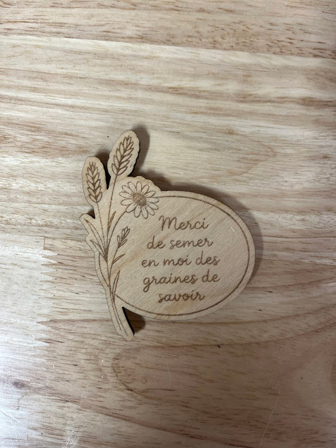 Aimant en bois gravé personnalisé