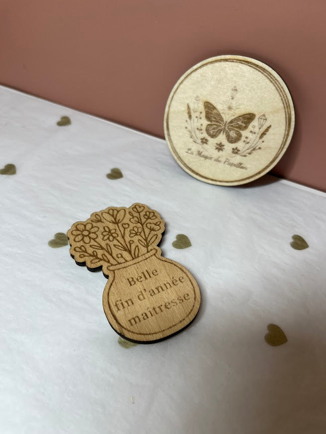Aimant en bois gravé personnalisé