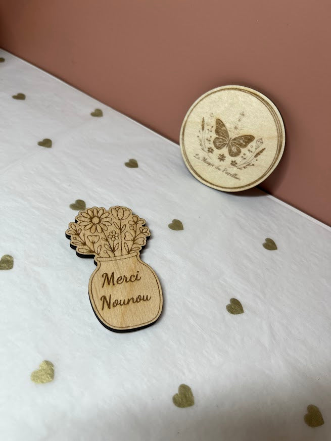 Aimant en bois gravé personnalisé
