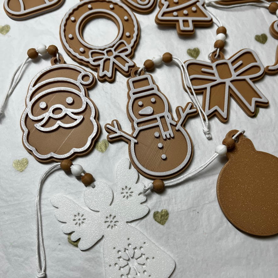 Lot de 18 ornements de Noël Collection : "Pain d’Épice"