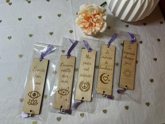 Marque-page en bois : Mantra personnalisé