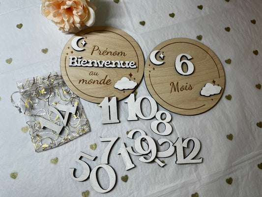 Plaques étapes bébé rondes : « Bienvenue au monde » & « Mois » (personnalisées)