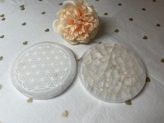 Plaque en Sélénite Fleur de Vie ( 10cm) : Purification & Rechargement