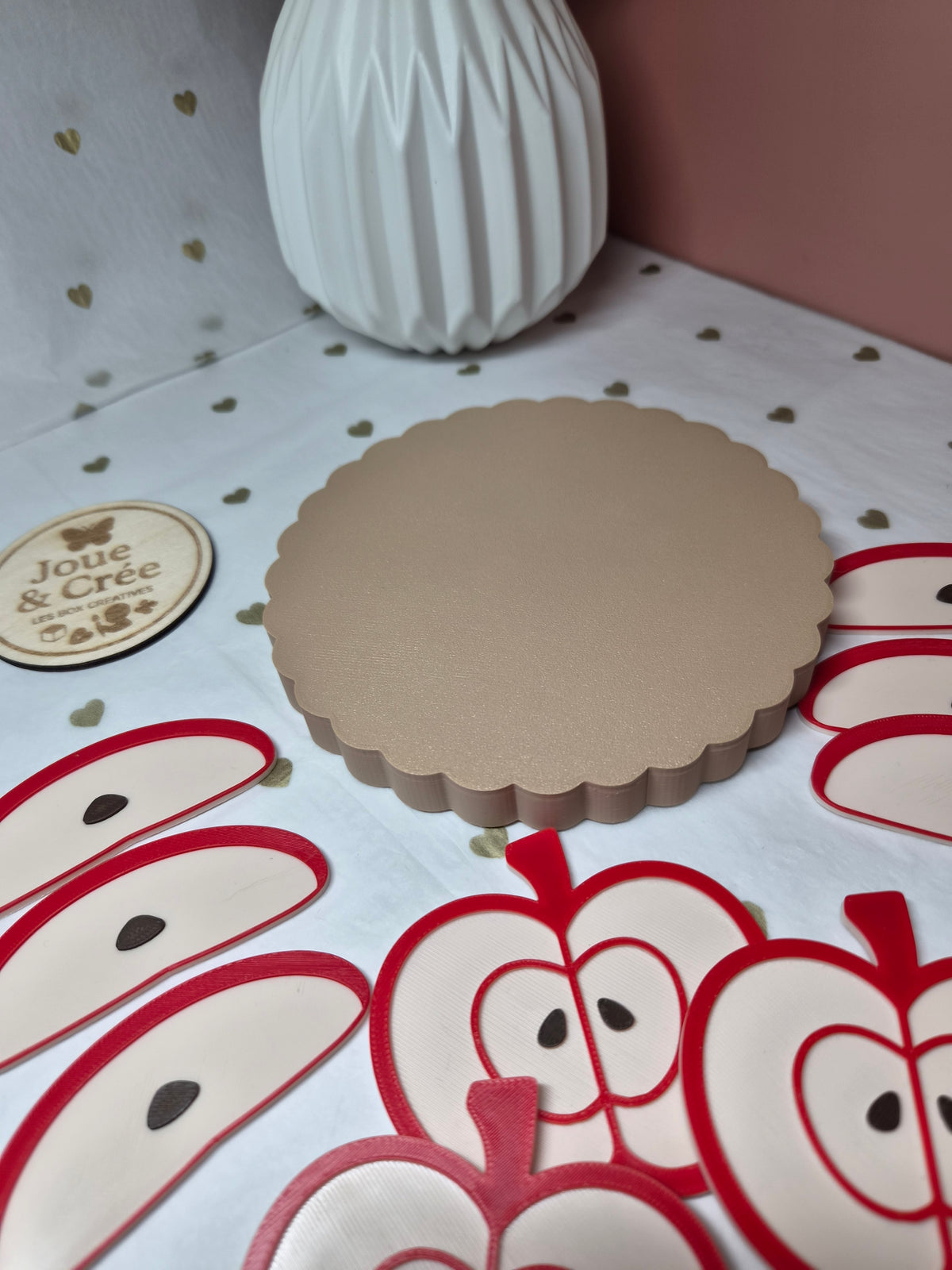 Tarte aux Pommes :
Jeu d'imitation & découverte
